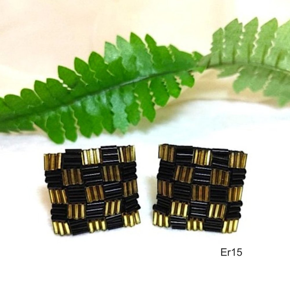 Clip-on Square Earrings Metallic Black Gold Check